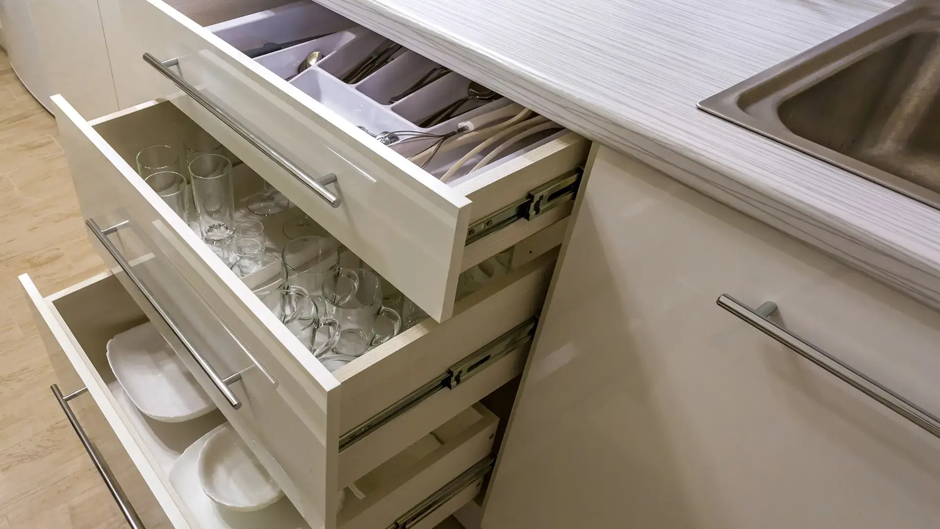 Guide to Optimize Hardware Usage in the Cabinet Industry: 2024