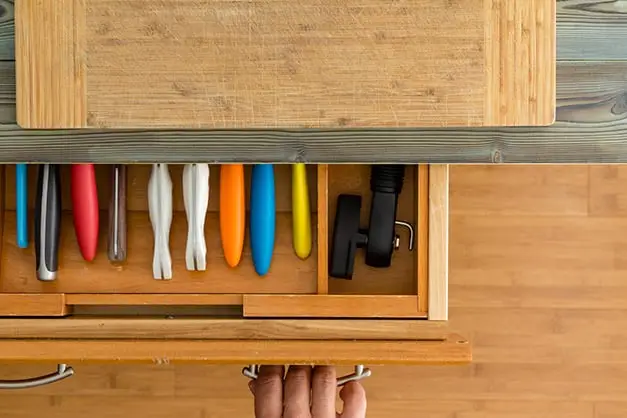 Wood vs Metal Drawers - CGS - Comtrad - Drawer Slides - Allegro - Ball Bearing - Cushion Close - Soft Close